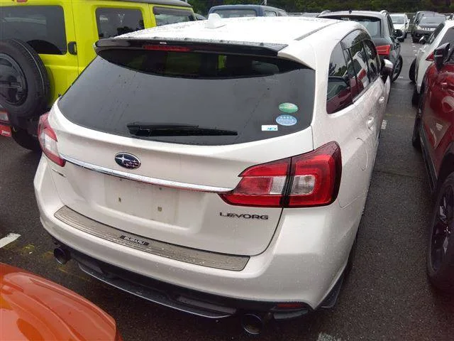 Subaru Levorg 2016, фото 2