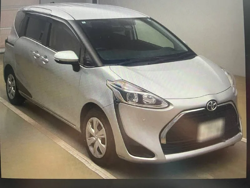 Toyota Sienta 2021
