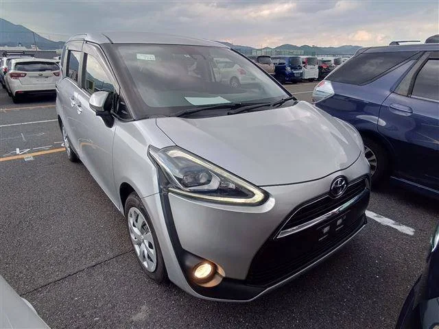 Toyota Sienta 2018