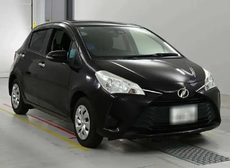 Toyota Vitz 2018, фото 2