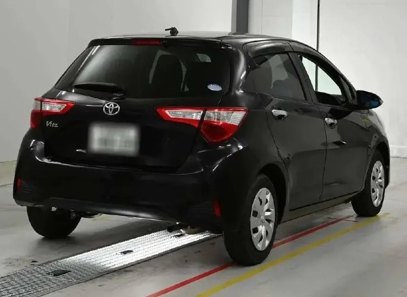 Toyota Vitz 2018, фото 3